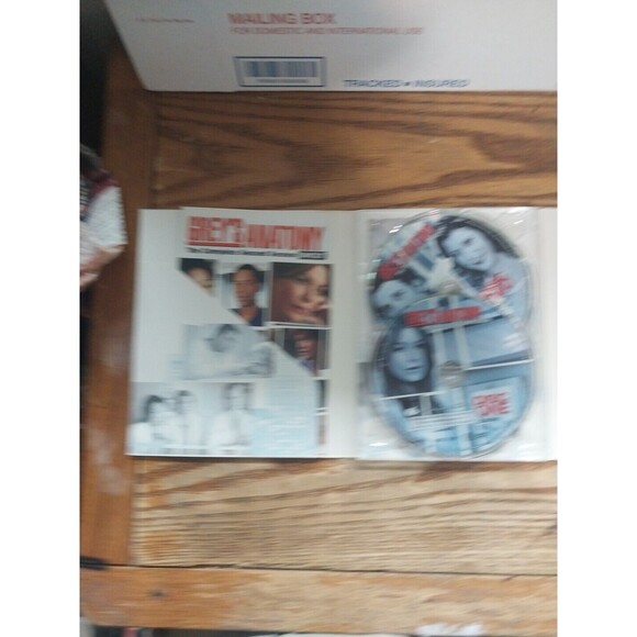 Grey's Anatomy: The Complete Second Season 2 (DVD, 2006, 6-Disc Set) - Picture 3 of 9